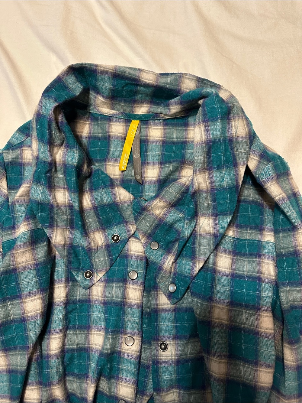 Lole Women’s Plaid Snap-Front flannel